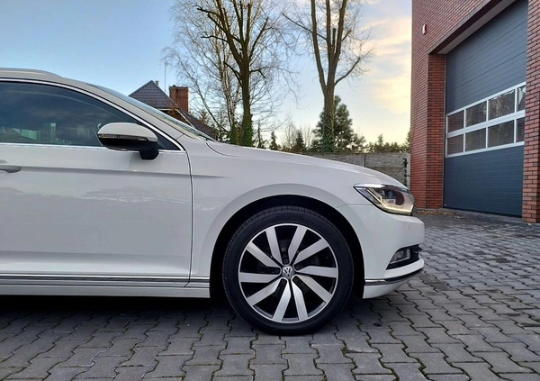 Volkswagen Passat cena 69900 przebieg: 217000, rok produkcji 2017 z Tychowo małe 172